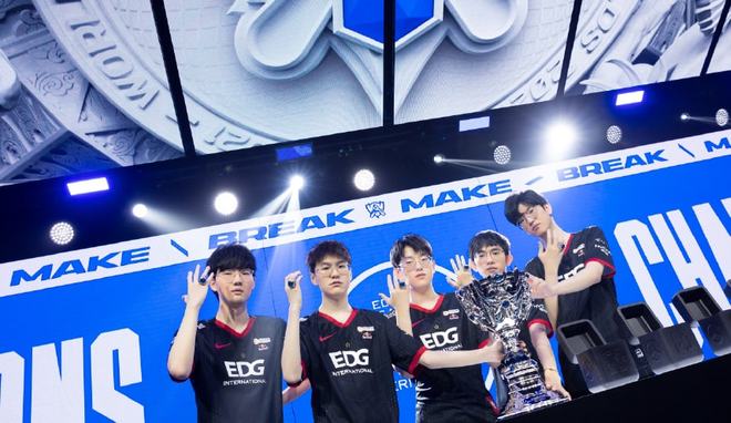 英格兰足球联赛杯：切尔西6比1轻取米德尔斯伯勒